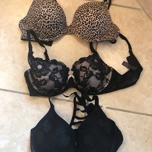 Lot of 3 Victoria’s Secret Bras 34DD